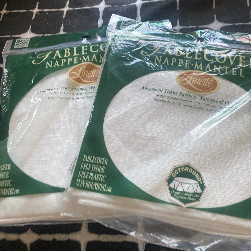 Linette Tablecover Tablecloth White Print Octy-Round Set Of 2 -72” Round